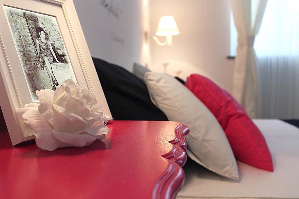 La Casa Di Margit Daire Nova Milanese Oda fotoğraf